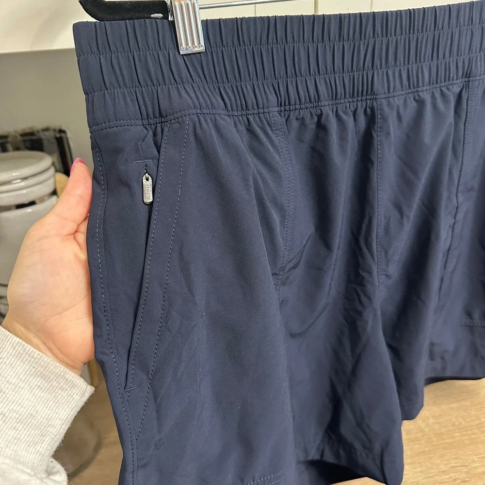 Athleta Trekkie North Shorts Women L Navy Pockets Hiking Outdoor Elastic Waist